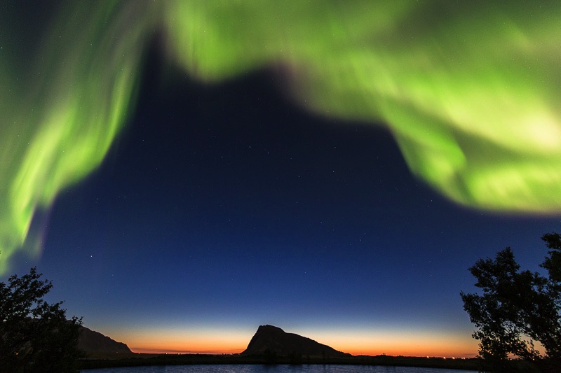 noorderlicht danst over de lofoten